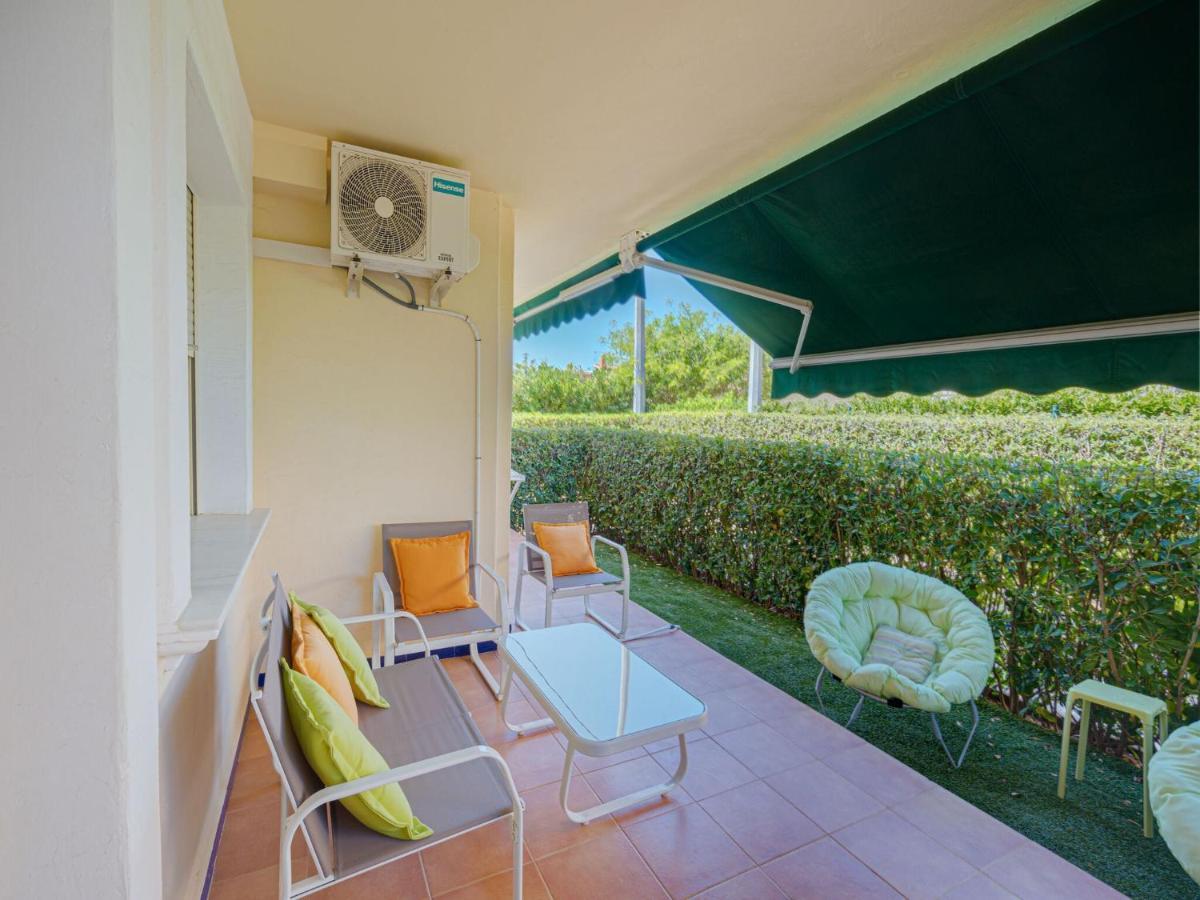 Apartment With Pool In Urb Medina Del Sol Дения Екстериор снимка